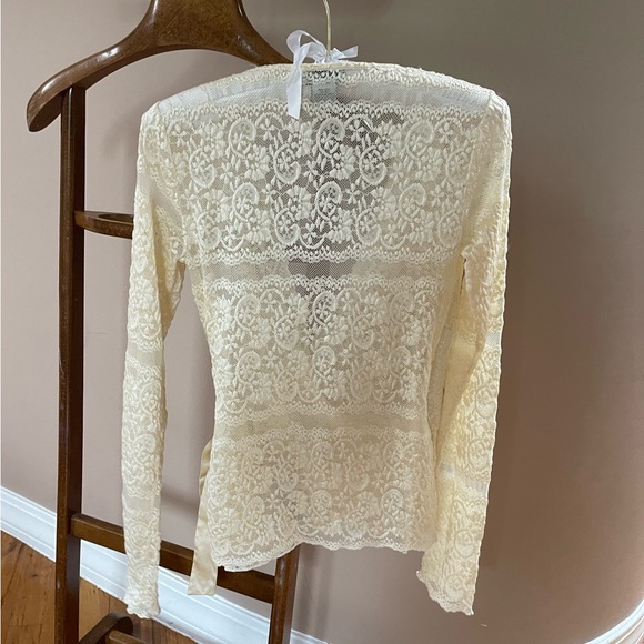 Banana Republic cream lace wrap top long sleeve Sz S - Picture 2 of 5